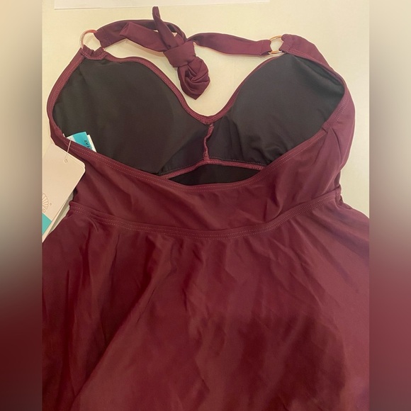NWT Sea & Sand Woman’s Tummy Control Burgundy Swimsuit Size 8 - Picture 5 of 9